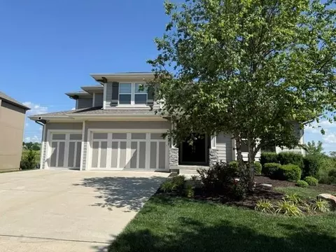 24957 W 114th St, Olathe, KS 66061