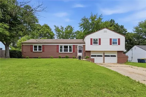 702 W 89th St, Kansas City, MO 64114