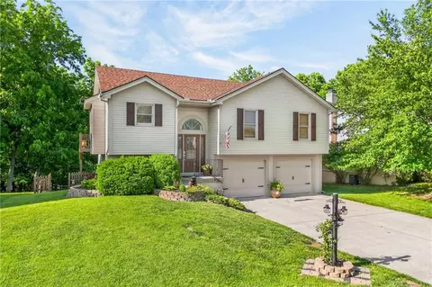 1420 NW 79th St, Kansas City, MO 64118