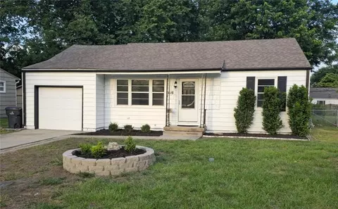 616 S Lee Ave, Olathe, KS 66061