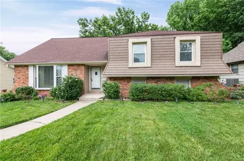 6819 Birch Ln, Kansas City, MO 64151