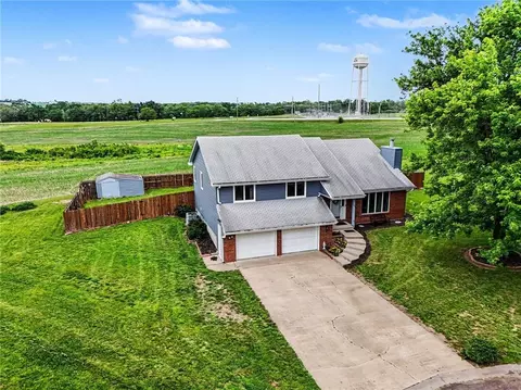 View/Area - 705 Benjamin Ave, Gower, MO 64454 photo 1 of 3