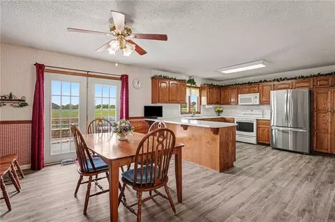 Dining - 705 Benjamin Ave, Gower, MO 64454 photo 1 of 1