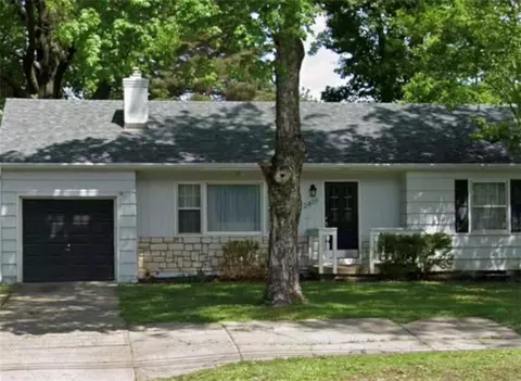 2816 W 75th St, Prairie Village, KS 66208
