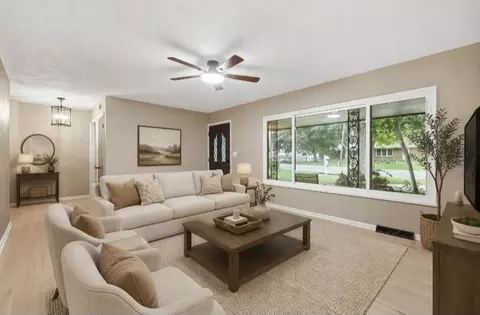 Living - 2806 N River Blvd, Independence, MO 64050 photo 3 of 3