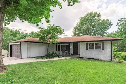 2806 N River Blvd, Independence, MO 64050