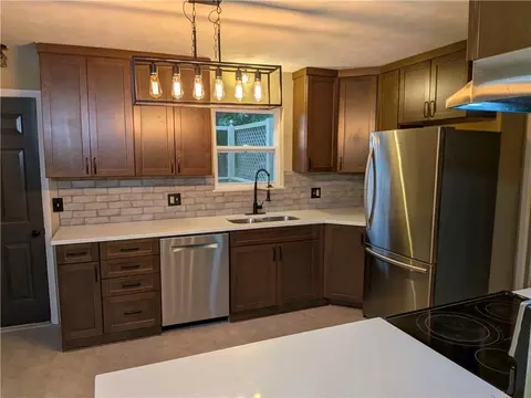 Kitchen - 2806 N River Blvd, Independence, MO 64050 photo 1 of 1
