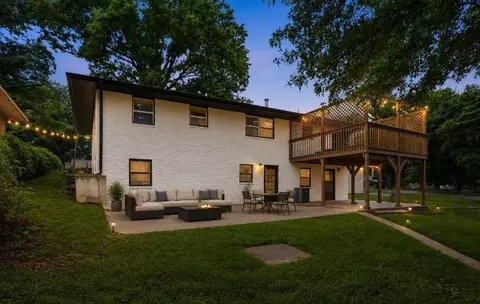 Exterior - 2806 N River Blvd, Independence, MO 64050 photo 5 of 5