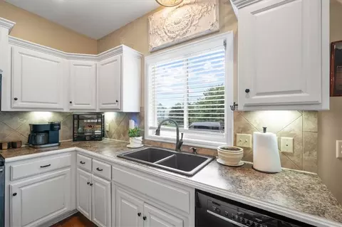 Kitchen - 1304 Ashdown Cir, Raymore, MO 64083 photo 2 of 4