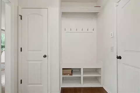 Entry Way - 1304 Ashdown Cir, Raymore, MO 64083 photo 3 of 3