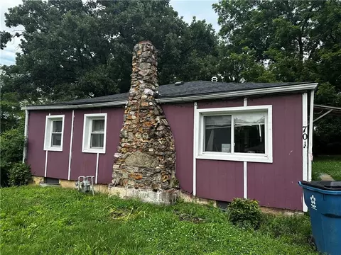 701 S Savage St, Independence, MO 64050