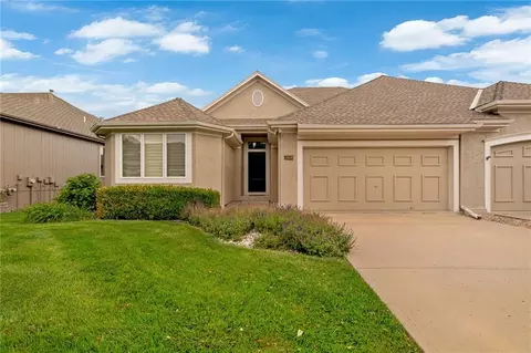 19608 W 100th St, Lenexa, KS 66220