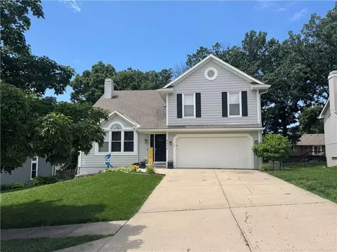 8534 N Flora Ave, Kansas City, MO 64155