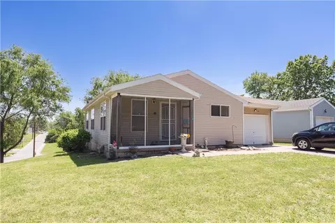 1917 N 14th St, Kansas City, KS 66104