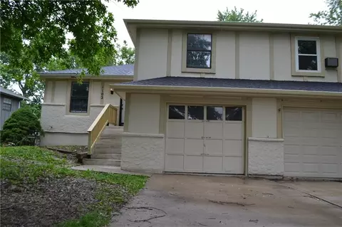 1102 W Sheridan St, Olathe, KS 66061