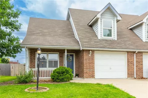 Exterior - 1421 Ash Ct, Eudora, KS 66025 photo 3 of 5