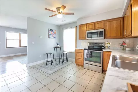 Kitchen - 1421 Ash Ct, Eudora, KS 66025 photo 2 of 4