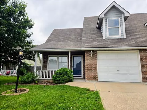 1421 Ash Ct, Eudora, KS 66025