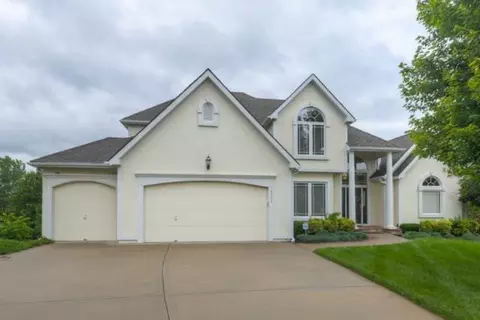 14304 England St, Overland Park, KS 66221