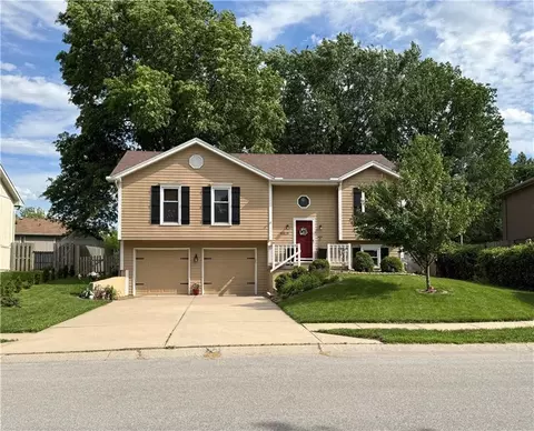 8819 NE 74th Ter, Kansas City, MO 64158