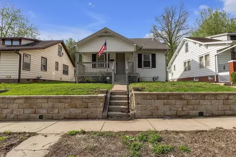 3142 Felix St, Saint Joseph, MO 64501