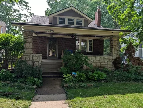 5836 Harrison St, Kansas City, MO 64110