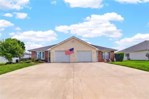 2228 Addie Dr, Pleasant Hill, MO 64080