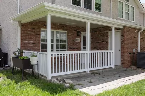 1427 E 120th St, Olathe, KS 66061