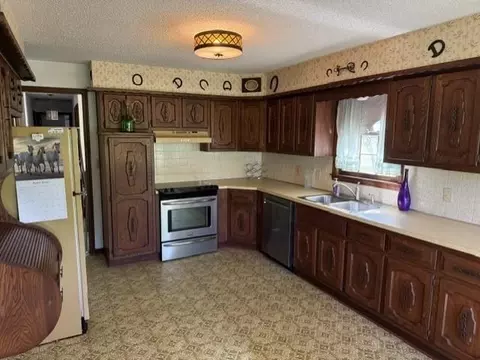 Kitchen - 811 Barron Rd, Raymore, MO 64083 photo 1 of 1