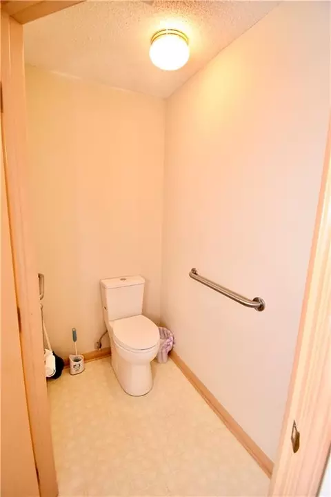 Bath - 17800 E Bolger Rd #101, Independence, MO 64055 photo 4 of 5