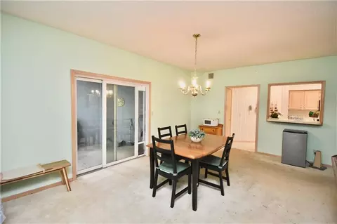 Dining - 17800 E Bolger Rd #101, Independence, MO 64055 photo 3 of 5