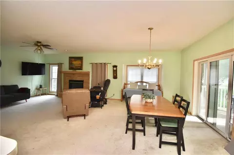 Dining - 17800 E Bolger Rd #101, Independence, MO 64055 photo 1 of 5