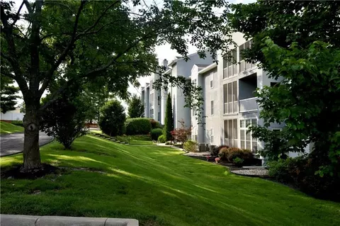 Exterior - 17800 E Bolger Rd #101, Independence, MO 64055 photo 6 of 7
