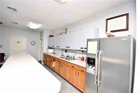 Kitchen - 17800 E Bolger Rd #101, Independence, MO 64055 photo 4 of 4