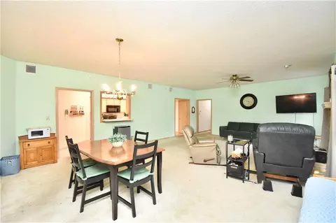 Dining - 17800 E Bolger Rd #101, Independence, MO 64055 photo 2 of 5