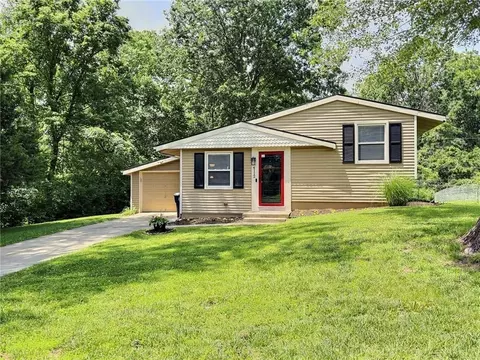 4112 N Hardesty Ave, Kansas City, MO 64117