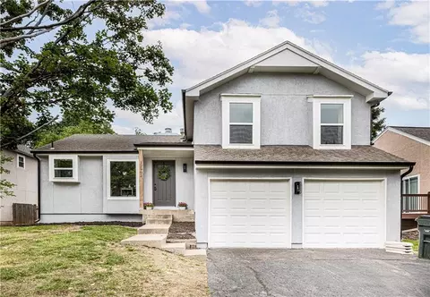 12902 W 108th St, Overland Park, KS 66210