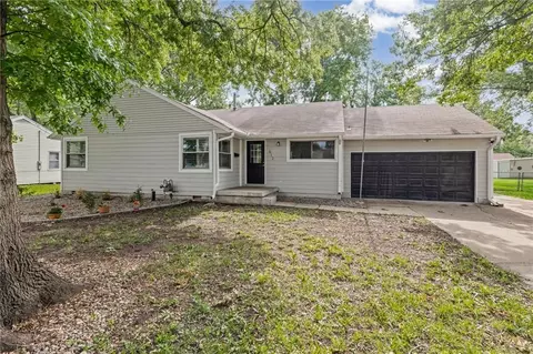 612 S Sherman Ave, Olathe, KS 66061