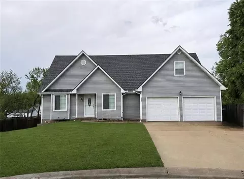 4521 Park Ten Ct, Leavenworth, KS 66048