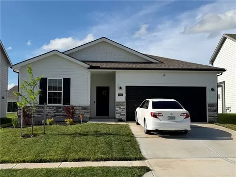 3060 NW 96th St, Kansas City, MO 64154