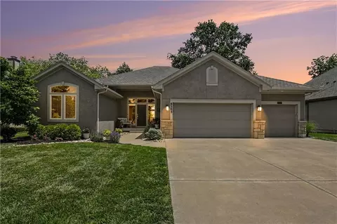 8303 Harbinger St, Lenexa, KS 66219