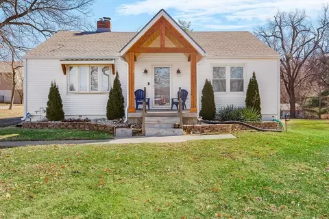 4502 Saint Joe Blvd, Riverside, MO 64150