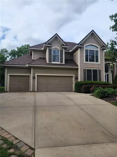 7816 W 147th Ter, Overland Park, KS 66223