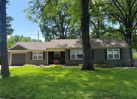 8411 W 86th Ter, Overland Park, KS 66212