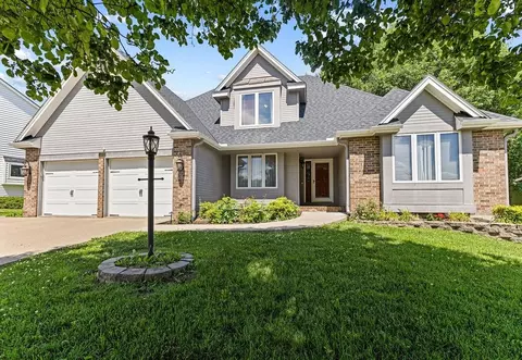 403 N Leonard Rd, Saint Joseph, MO 64506