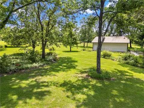 Exterior - 15096 E Quail Rd, Nevada, MO 64772 photo 10 of 11