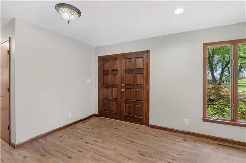 Entry Way - 15096 E Quail Rd, Nevada, MO 64772 photo 1 of 7