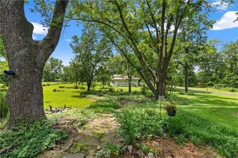 Exterior - 15096 E Quail Rd, Nevada, MO 64772 photo 9 of 11