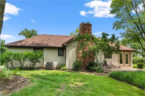 Exterior - 15096 E Quail Rd, Nevada, MO 64772 photo 7 of 11