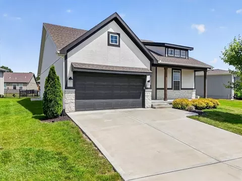 20858 W 190th Pl, Spring Hill, KS 66083